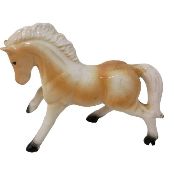 Vintage Ceramic Pottery Palomino Horse Pony Figurine Prancing Collectible Japan - Picture 1 of 11